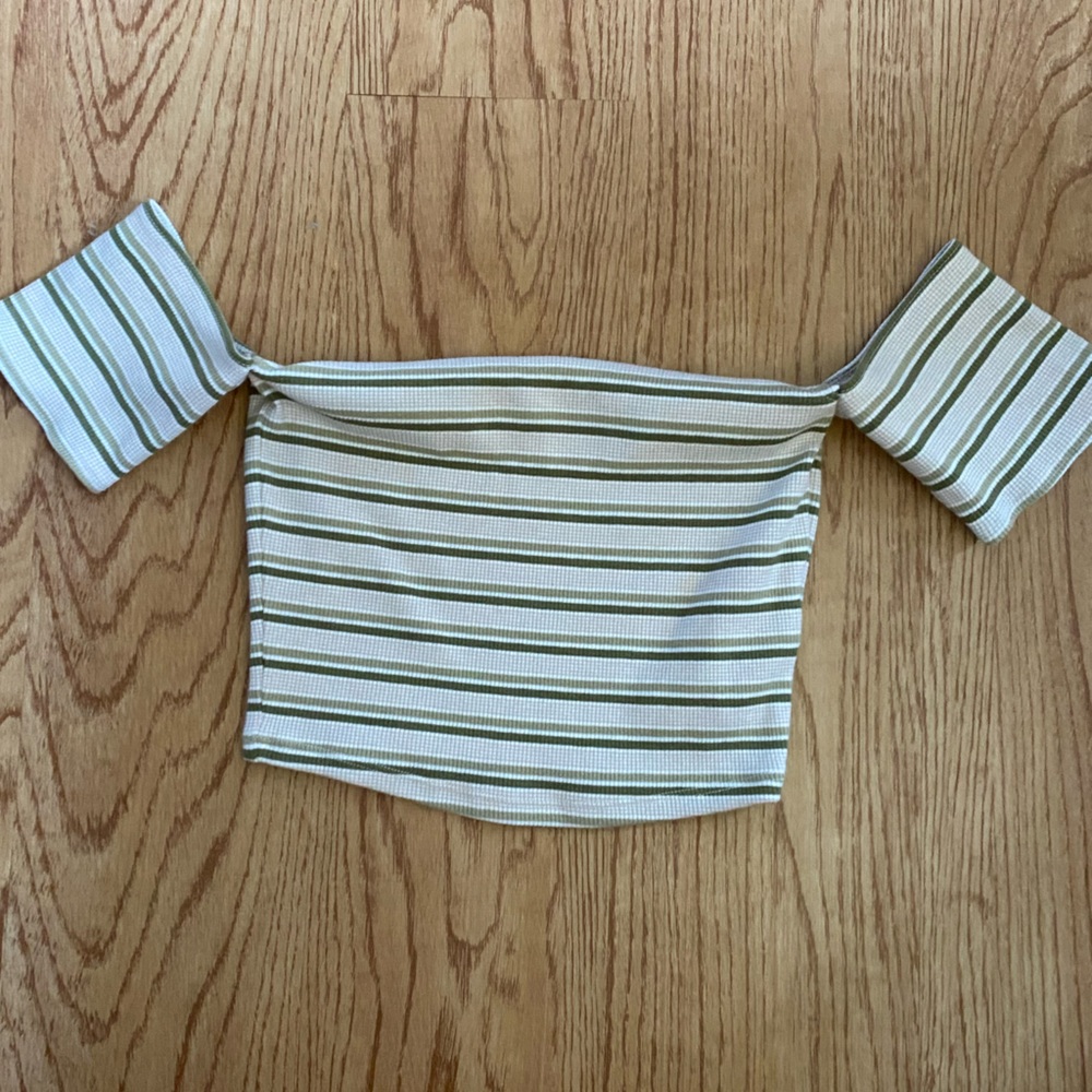 Abercrombie & Fitch crop top